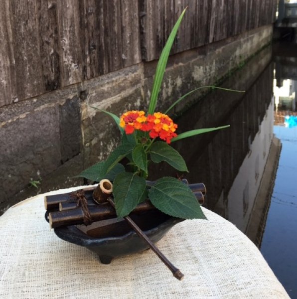 画像1: 竹細工の花器　花筏セット（ひしゃく付） (1)